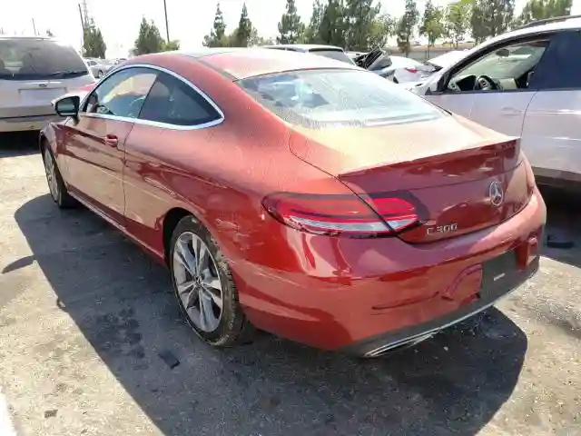 WDDWJ8DB9KF780815 2019 MERCEDES-BENZ C 300-2