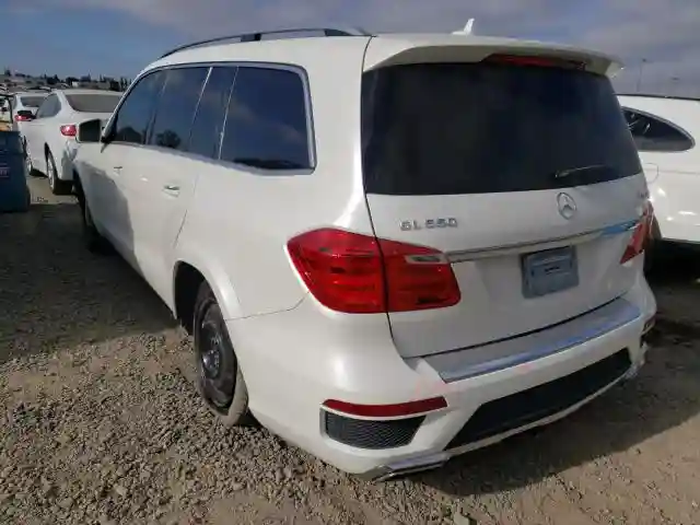 4JGDF7DE6EA391344 2014 MERCEDES-BENZ GL 550 4MATIC-2