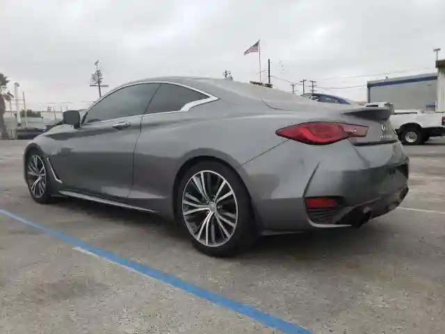 JN1EV7EK7JM343282 2018 INFINITI Q60 LUXE 300-2