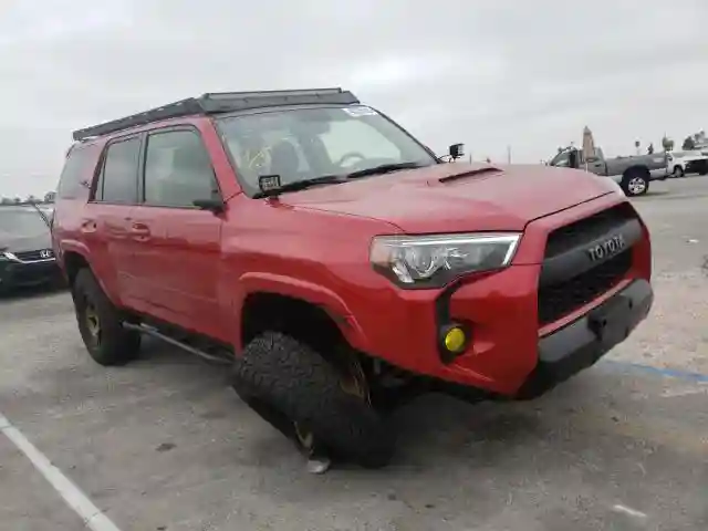 JTEBU5JR0J5605465 2018 TOYOTA 4RUNNER SR5/SR5 PREMIUM-0