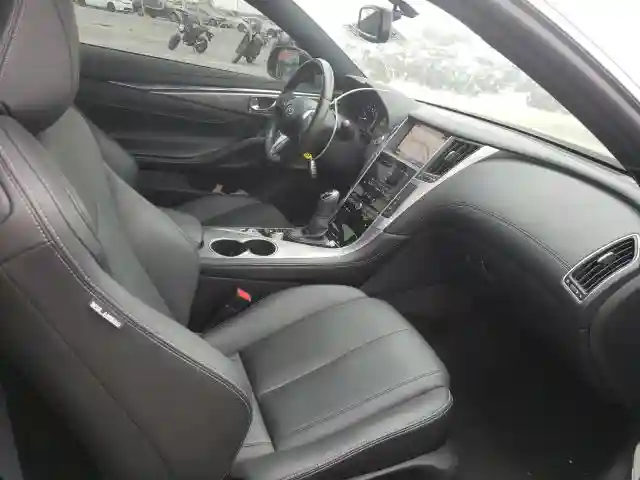 JN1EV7EK7JM343282 2018 INFINITI Q60 LUXE 300-4