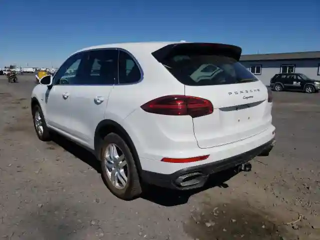 WP1AF2A25FLA37825 2015 PORSCHE CAYENNE-2