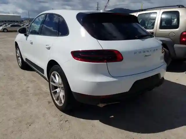 WP1AA2A51JLB19858 2018 PORSCHE MACAN-2