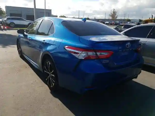 4T1G11AK4LU305219 2020 TOYOTA CAMRY SE-2