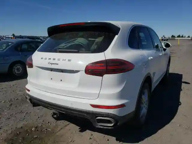 WP1AF2A25FLA37825 2015 PORSCHE CAYENNE-3