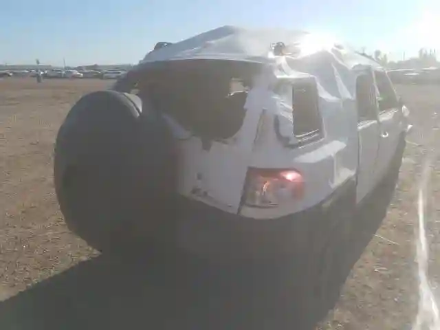 JTEBU4BF9BK112434 2011 TOYOTA FJ CRUISER-3