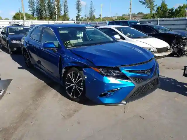 4T1G11AK4LU305219 2020 TOYOTA CAMRY SE-0