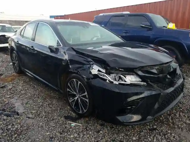 4T1B11HK3JU604990 2018 TOYOTA CAMRY L-0