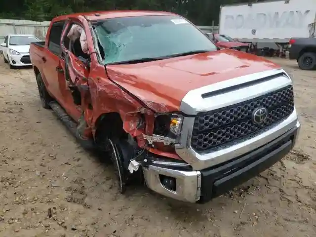 5TFDW5F14JX738745 2018 TOYOTA TUNDRA CREWMAX SR5-0