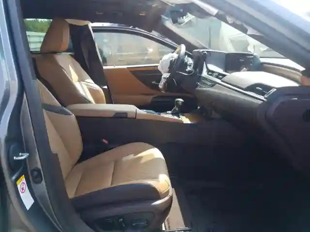58ABZ1B11KU003127 2019 LEXUS ES 350-4