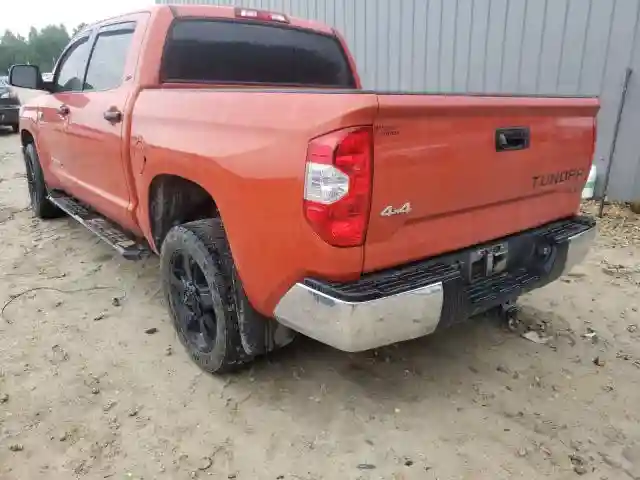 5TFDW5F14JX738745 2018 TOYOTA TUNDRA CREWMAX SR5-2