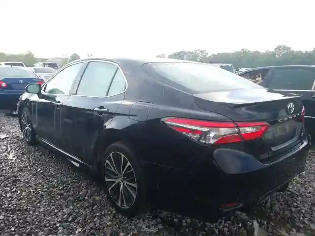 4T1B11HK3JU604990 2018 TOYOTA CAMRY L-2