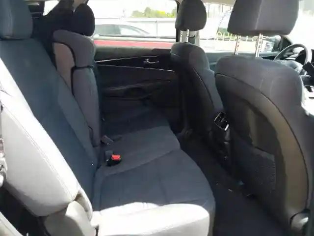 5XYPGDA54KG493304 2019 KIA SORENTO LX-5