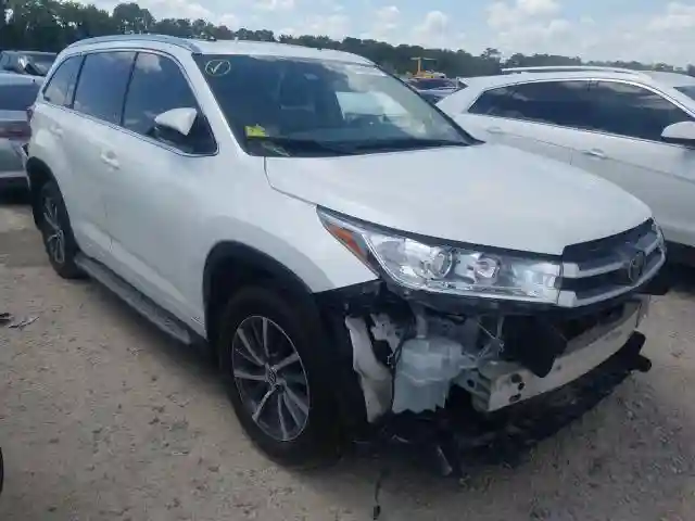 5TDKZRFH3JS287221 2018 TOYOTA HIGHLANDER SE-0