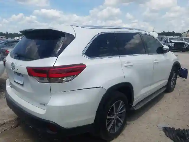 5TDKZRFH3JS287221 2018 TOYOTA HIGHLANDER SE-3