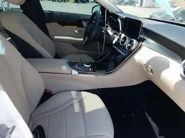 55SWF8DB5KU301854 2019 MERCEDES-BENZ C 300-4