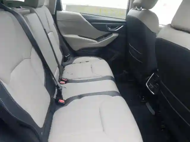 JF2SKASC4KH526587 2019 SUBARU FORESTER LIMITED-5