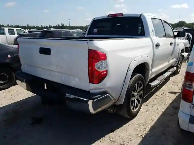 5TFEY5F1XJX235087 2018 TOYOTA TUNDRA CREWMAX SR5-3