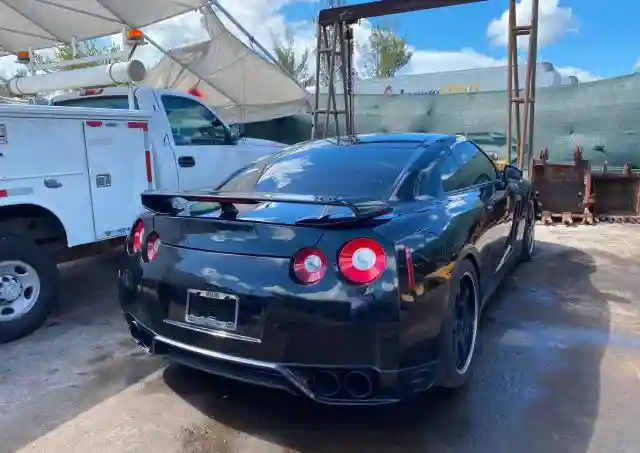 JN1AR5EF0DM260744 2013 NISSAN GT-R PREMIUM-3