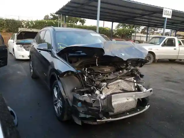 WBXHT3C36J5F93181 2018 BMW X1 XDRIVE28I-0