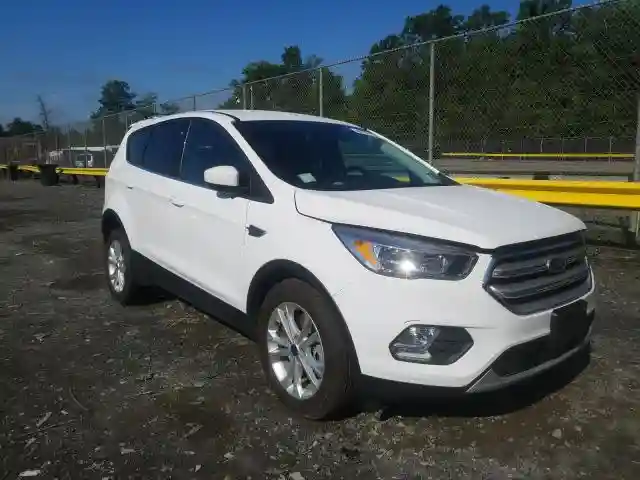 1FMCU9GD7KUA50741 2019 FORD ESCAPE SE-0