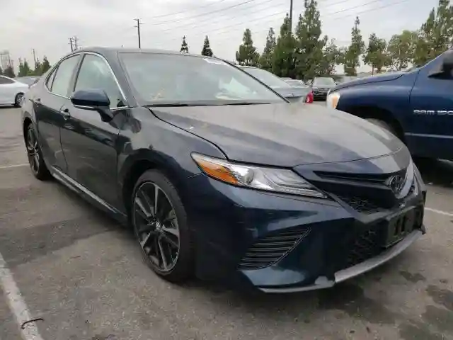 4T1B61HK2JU635732 2018 TOYOTA CAMRY XSE-0