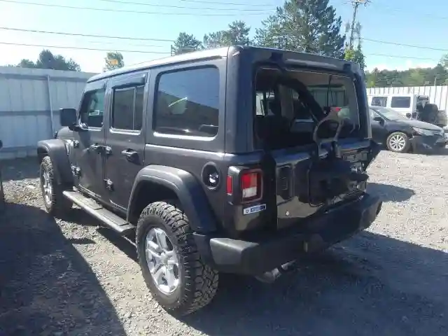 1C4HJXDN6KW683627 2019 JEEP WRANGLER UNLIMITED SPORT-2