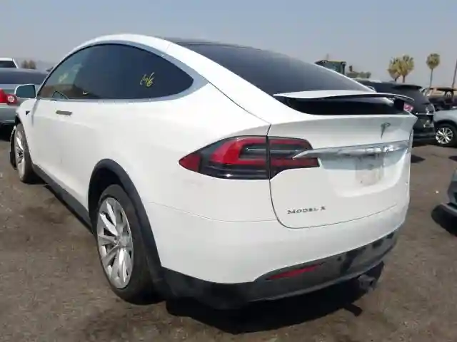 5YJXCAE21HF079603 2017 TESLA MODEL X-2