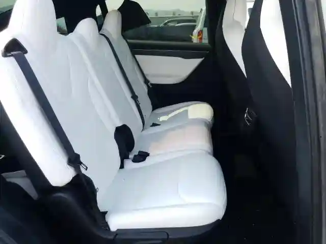 5YJXCAE21HF079603 2017 TESLA MODEL X-5
