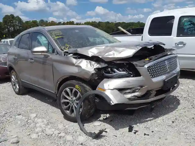 5LMCJ2C98KUL46558 2019 LINCOLN MKC SELECT-0