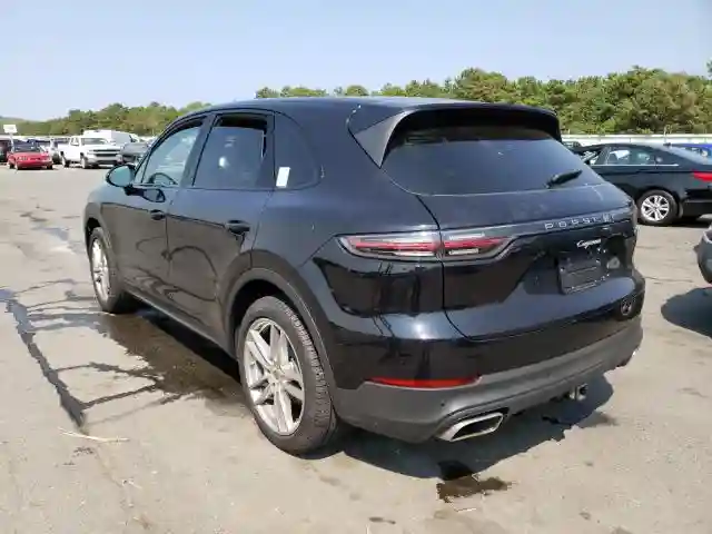 WP1AA2AY6KDA08115 2019 PORSCHE CAYENNE-2