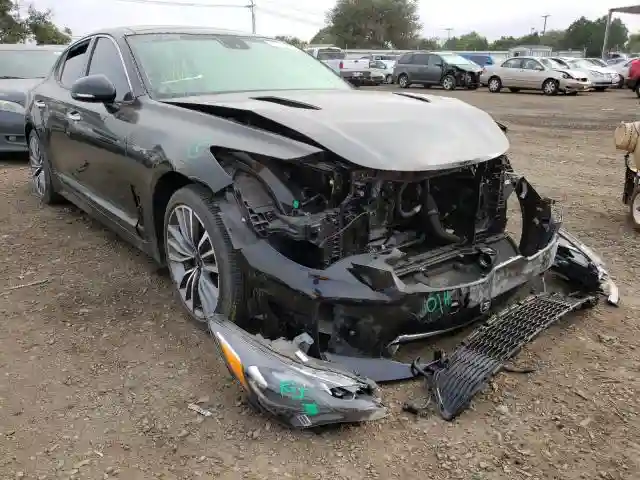 KNAE25LA0J6034288 2018 KIA STINGER PREMIUM-0