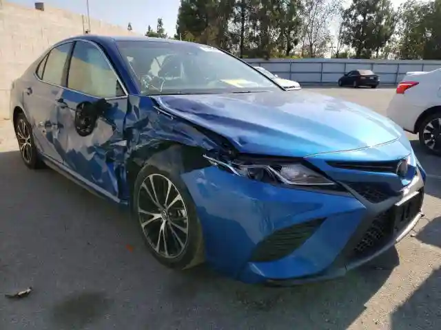 4T1B11HK4JU123923 2018 TOYOTA CAMRY L-0