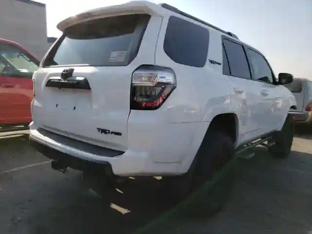 JTEBU5JR6J5592222 2018 TOYOTA 4RUNNER SR5/SR5 PREMIUM-3