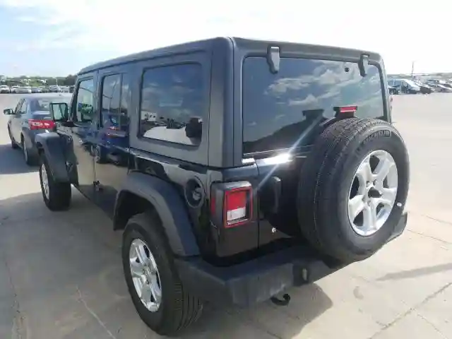 1C4HJXDG4KW527829 2019 JEEP WRANGLER UNLIMITED SPORT-2