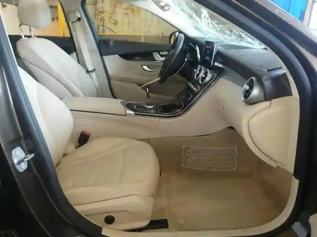55SWF4KB1HU218099 2017 MERCEDES-BENZ C 300 4MATIC-4