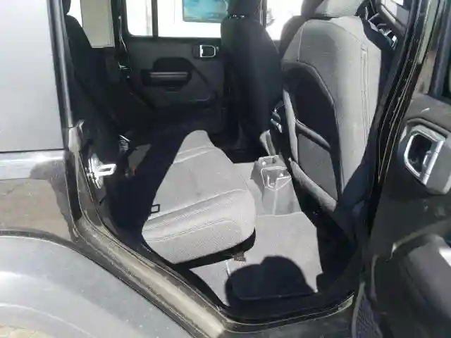 1C4HJXDG4KW527829 2019 JEEP WRANGLER UNLIMITED SPORT-5