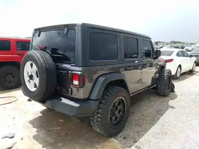 1C4HJXDN7KW635005 2019 JEEP WRANGLER UNLIMITED SPORT-3