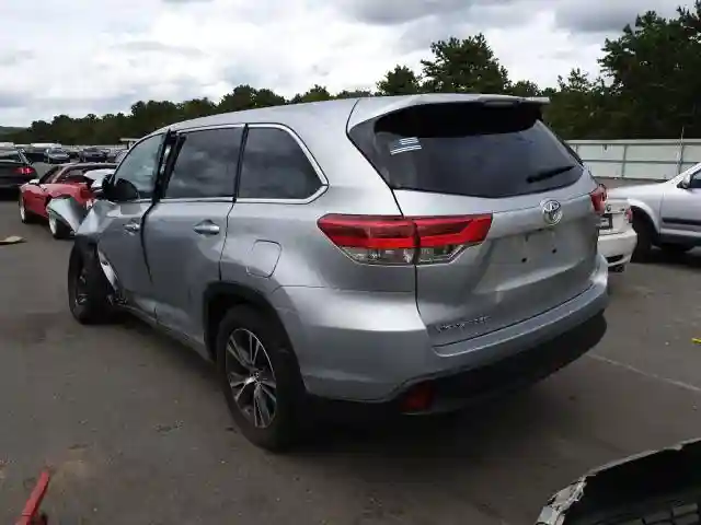 5TDBZRFHXJS890716 2018 TOYOTA HIGHLANDER LE-2