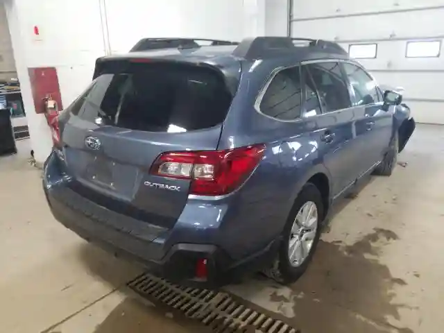 4S4BSACC1J3393453 2018 SUBARU OUTBACK 2.5I PREMIUM-3