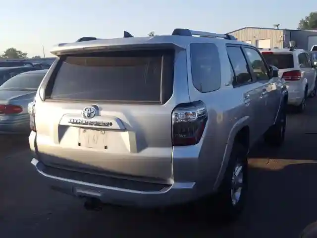 JTEBU5JR5K5674945 2019 TOYOTA 4RUNNER SR5-3
