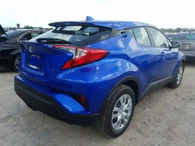 NMTKHMBX7LR111745 2020 TOYOTA C-HR XLE-3