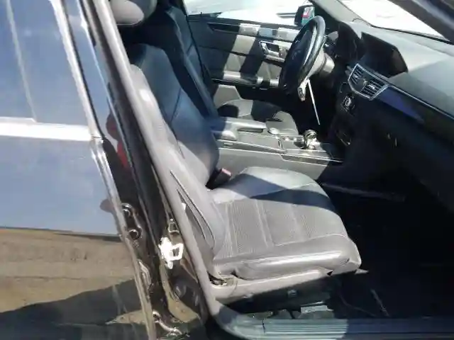 WDDHF7HB9AA121000 2010 MERCEDES-BENZ E 63 AMG-4