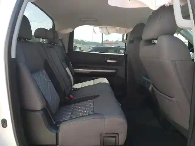 5TFDY5F13JX682470 2018 TOYOTA TUNDRA CREWMAX SR5-5