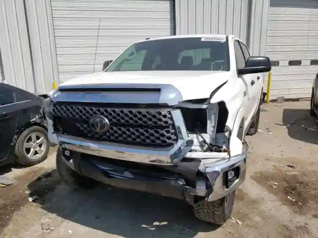 5TFDY5F13JX682470 2018 TOYOTA TUNDRA CREWMAX SR5-1