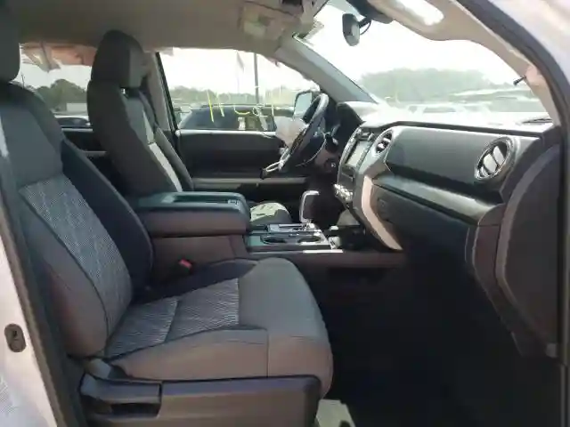 5TFDY5F13JX682470 2018 TOYOTA TUNDRA CREWMAX SR5-4