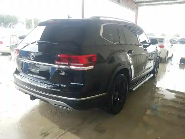 1V2NR2CAXKC556943 2019 VOLKSWAGEN ATLAS SEL PREMIUM-3