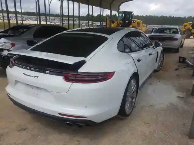 WP0AB2A70HL122258 2017 PORSCHE PANAMERA 4S-3