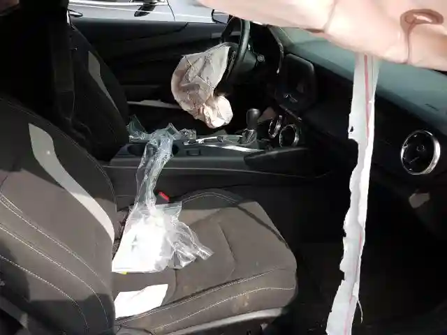 1G1FA1RX5K0115847 2019 CHEVROLET CAMARO LS-4
