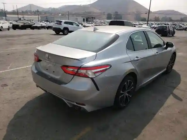 4T1G11AK4LU973490 2020 TOYOTA CAMRY SE-3